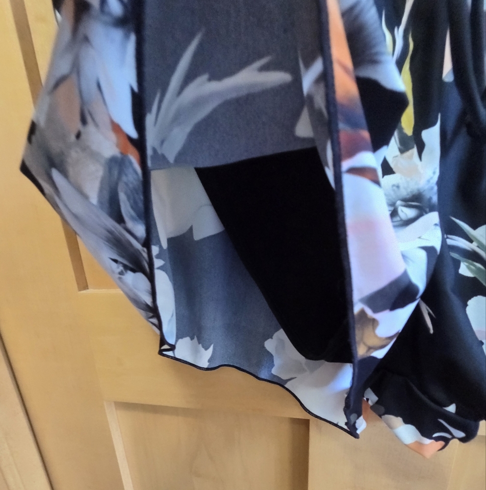 Athleta Polynesia Easy Short - Picture 5 of 10